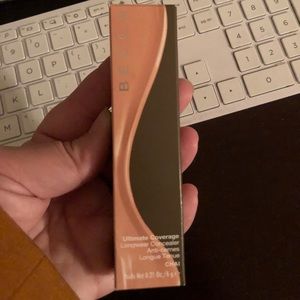 Becca concealer